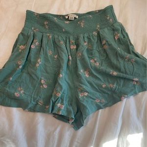 American Eagle Floral Flowy Shorts